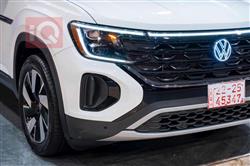 ڤۆڵکسواگن ئەتڵەس کرۆس سپۆرت